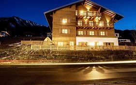 Alpen Select Lodge Kleinwalsertal Riezlern Exterior photo