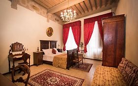 All'ombra della Torre Bed and Breakfast Siena Exterior photo