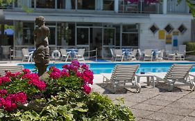 Hotel Gioiello Cesenatico Exterior photo