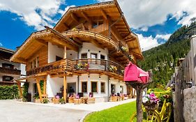 Chalet Vites Mountain Hotel Canazei Exterior photo