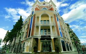 Batumi World Palace Exterior photo