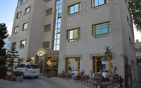 Capri Hotel Suites Amman Exterior photo