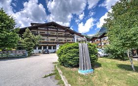 Hotel Schwarzbachhof Lutago Exterior photo