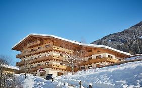 Johanneshof - Dein Mountain Wohlfuehlhotel Saalbach-Hinterglemm Exterior photo