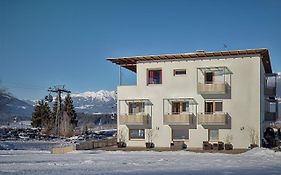 Garni Schorneck Bed and Breakfast Brunico Exterior photo