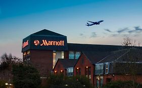 Delta Hotels By Marriott Heathrow Windsor Slough Exterior photo