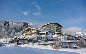 Hotel Waldfriede - Der Logenplatz Im Zillertal Fügen Exterior photo