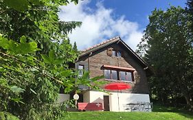 Chalet Chalet De La Vue Des Alpes Villa Exterior photo