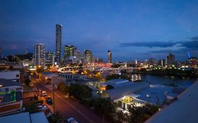 Brisbane City Yha Ostello Exterior photo