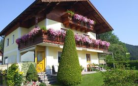 Privatzimmer Eva Leitgeb Bed and Breakfast Faistenau Exterior photo