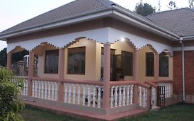 Appartamento Rugira Scenic House Kampala Exterior photo