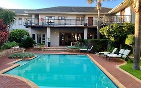 Fifth Avenue Beach House Bed and Breakfast Port Elizabeth Exterior photo