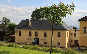 Hotel Pension Und Gaststaette "Zur Brauschaenke" Schöneck Exterior photo