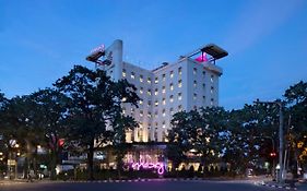 Hotel Moxy Bandung Exterior photo