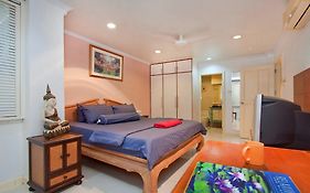 Argyle Apartments Pattaya Exterior photo