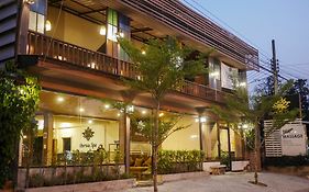 Porwa House Hotel Chiang Mai Exterior photo