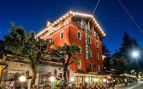 Hotel Firenze Fanano Exterior photo