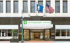 Wyndham Garden Hotel Baronne Plaza New Orleans Exterior photo