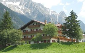 Kuehlerhof Aparthotel Anterselva di Mezzo Exterior photo