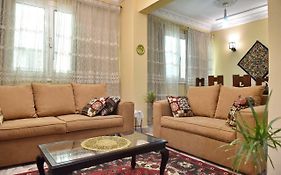 Two-Bedroom Apartment At Mohamed Farid Street Il Il Cairo Exterior photo