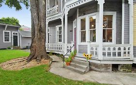 Historic Garden District Victorian Mansion New Orleans Exterior photo
