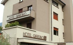 Hotel Giardino Breno Exterior photo