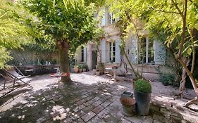 Maison Xixe Et Jardin En Intramuros Villa Avignone Exterior photo