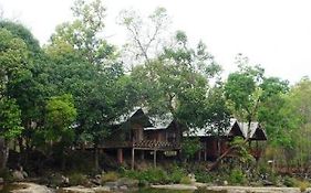 Tadlo Lodge Salavan Exterior photo