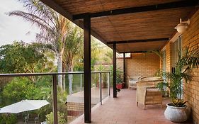 Feather Nest Guest House Oudtshoorn Exterior photo