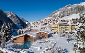 Family Hotel Posta Santa Cristina Val Gardena Exterior photo