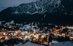 Hotel Europa Cortina dʼAmpezzo Exterior photo