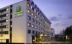 Holiday Inn Express Stuttgart Airport, An Ihg Hotel Leinfelden-Echterdingen Exterior photo