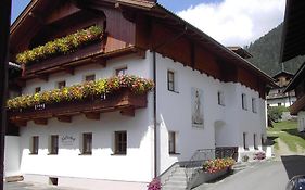 Naflerhof Villa Obertilliach Exterior photo