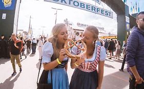 Oktoberfest On A Budget Monaco di Baviera Exterior photo