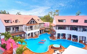 The Pool Resort Okinawa Onna Exterior photo