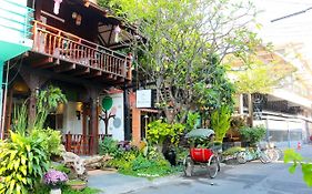 Changmoi House Bed and Breakfast Chiang Mai Exterior photo