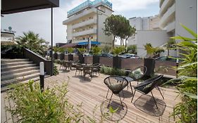 Hotel Caraibi Milano Marittima Exterior photo