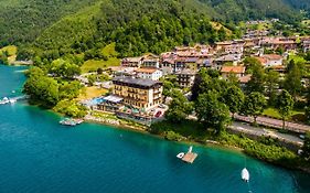 Albergo Mezzolago Exterior photo