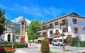 Hotel Bucaneve Pré-Saint-Didier Exterior photo