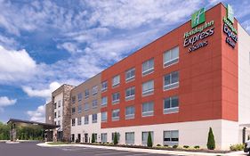 Holiday Inn Express & Suites Farmville, An Ihg Hotel Exterior photo