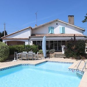 Hotel "Les Peyres" Lamothe-Landerron Exterior photo