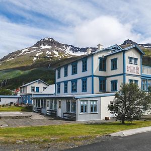 Hotel Aldan - The Post Office Seyðisfjörður Exterior photo