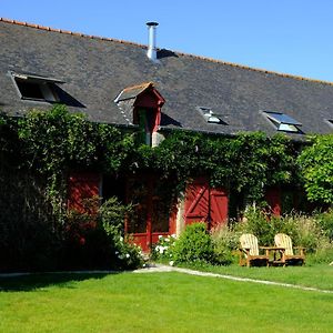 Hotel La Maison Jaune à la Janaie Parigné Exterior photo