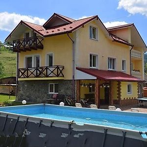 Hotel Karpatskyi Maetok Slavske Exterior photo