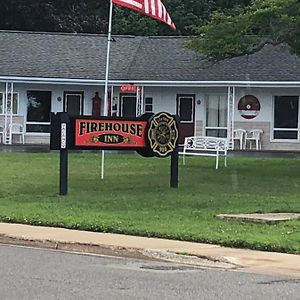 Firehouse Inn Saint Ignace Exterior photo