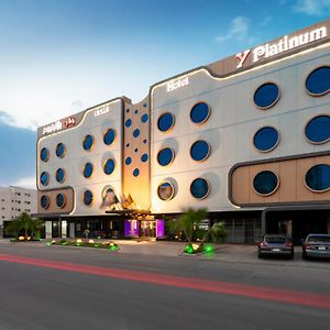 Y Platinum Hotel Medina Exterior photo