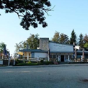 Hotel Berghaus Knopfmacher Fridingen an der Donau Exterior photo