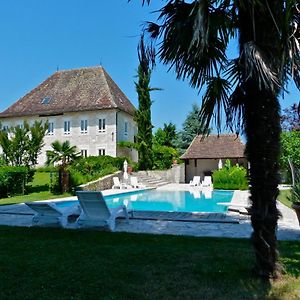 Domaine Du Manoir Bed and Breakfast Les Avenières Exterior photo