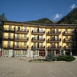 Hotel Casalpina Don Barra Pragelato Exterior photo