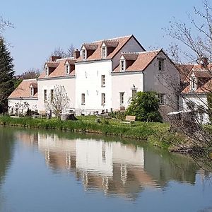 Moulin Du Fief Gentil Bed and Breakfast Blere Exterior photo